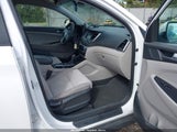 Hyundai Tucson Se KM8J3CA40GU092935 снимка