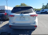 Toyota Highlander Limited Platinum V6 5TDDKRFH8FS134385 fotografie