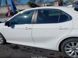 Toyota Camry Le 4T1B11HK8KU290965 photo