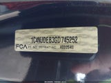 Jeep Compass Latitude 1C4NJDEB3GD745252 снимка