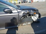 Toyota Camry Le 4T1B11HK8KU251082 photo