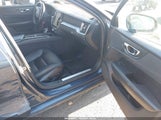 Volvo S60 T5 Momentum 7JR102FKXKG001743 photo