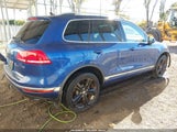 Volkswagen Touareg V6 Wolfsburg Edition WVGRF7BP5HD003047 photo