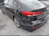 Hyundai Elantra Sel KMHD84LF9JU665938 photo