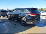 Toyota Highlander Le Plus 5TDBZRFH9JS900636 снимка
