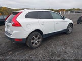 Volvo Xc60 T6/T6 Platinum/T6 Premier Plus/T6 R-Design/T6 R-Design Platinum/T6 R-Design Premier Plus YV4902DZ6C2301387 fotografie