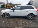 Volvo Xc60 T6/T6 Platinum/T6 Premier Plus/T6 R-Design/T6 R-Design Platinum/T6 R-Design Premier Plus YV4902DZ6C2301387 fotografie