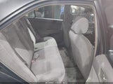 Toyota Camry Le 4T1BE32K42U565272 снимка