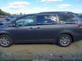 Toyota Sienna Xle V6 8 Passenger 5TDYK3DC1DS400235 photo