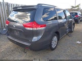 Toyota Sienna Xle V6 8 Passenger 5TDYK3DC1DS400235 fotografie