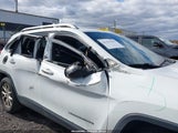 Jeep Cherokee Latitude 1C4PJMCSXFW610025 снимка