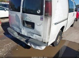 Chevrolet Chevy Van G2500 1GCGG25W4W1080411 photo