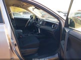 Toyota Rav4 Le 2T3BFREV4HW587889 снимка
