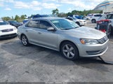 Volkswagen Passat 1.8T Wolfsburg Edition 1VWAT7A31EC033170 снимка