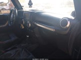 Jeep Wrangler Unlimited Rubicon 1C4HJWFG9CL218805 fotografie