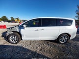 Chrysler Pacifica Touring Plus 2C4RC1FG5JR316798 снимка