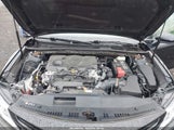 Toyota Camry Se 4T1B11HK6JU030501 photo