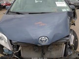 Toyota Sienna Le 8 Passenger 5TDKZ3DC3HS851139 снимка