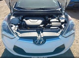 Hyundai Veloster Base W/Gray KMHTC6AD3DU157752 снимка