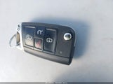 Volkswagen Golf R 4-Door W/Dcc Navigation WVWWF7AU2HW171540 fotografie