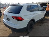Volkswagen Tiguan 2.0T Se/2.0T Wolfsburg Edition 3VV3B7AX6RM062915 fotografie