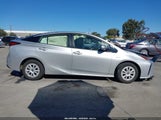 Toyota Prius Le JTDKARFU5K3094477 снимка