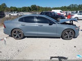 Volvo S60 B5 Plus Dark Theme 7JRL12FL4RG280633 снимка