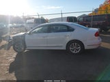 Volkswagen Passat 1.8T S 1VWAT7A3XHC024004 снимка