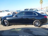 Mercedes-Benz C 300 Sedan W1KAF4GB1NR020784 photo