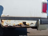 Chevrolet Suburban V1500 1GNEV16K1KF137333 fotografie