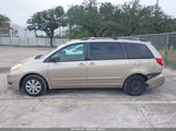 Toyota Sienna Le 5TDKK4CC7AS318602 снимка