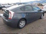 Toyota Prius Three JTDKN3DU6D1646460 снимка