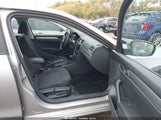 Volkswagen Passat 1.8T S 1VWAS7A32EC096104 снимка