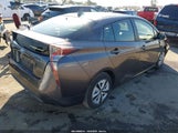 Toyota Prius Two JTDKBRFUXH3579042 fotografie