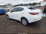 Toyota Yaris L 3MYDLBYV8KY504682 photo