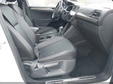 Volkswagen Tiguan 2.0T Se R-Line Black 3VVCB7AX5NM099626 photo