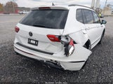 Volkswagen Tiguan 2.0T Se R-Line Black 3VVCB7AX5NM099626 снимка