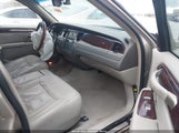 Lincoln Town Car Signature Limited 2LNBL8CVXBX750320 снимка