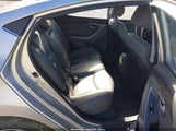 Hyundai Elantra Limited (Ulsan Plant) KMHDH4AE3FU266640 fotografie