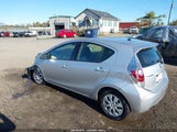 Toyota Prius C Two JTDKDTB37E1063796 снимка