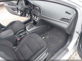 Hyundai Elantra Se 5NPD74LF0KH443484 снимка