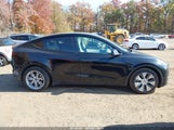Tesla Model Y Long Range Dual Motor All-Wheel Drive 7SAYGDEE9NF388304 photo