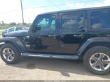 Jeep Wrangler Unlimited Sahara 4X4 1C4HJXEG6JW322039 fotografie