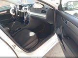 Volkswagen Passat 2.5L S 1VWAP7A31DC060226 снимка