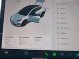 Tesla Model 3 Long Range 5YJ3E1EB1LF664943 fotografie