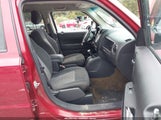 Jeep Patriot Latitude 4X4 1C4NJRFB9HD127530 photo