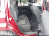 Jeep Patriot Latitude 4X4 1C4NJRFB9HD127530 fotografie
