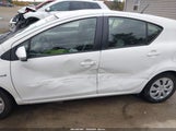 Toyota Prius C Two JTDKDTB36E1566705 снимка