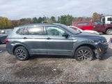 Volkswagen Tiguan 2.0T Se/2.0T Sel/2.0T Sel R-Line/2.0T Sel R-Line Black 3VV2B7AX9KM196917 photo