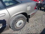 Buick Regal Custom 2G4WB52K5T1432751 снимка
